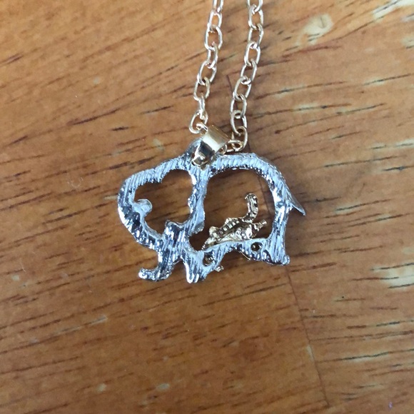 elephant necklace - Picture 4 of 6